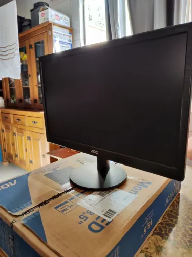 Monitor LED AOC 18,5 Polegadas Modelo: E970SWHNL, Original na caixa
