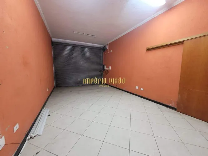 Salão Comercial para Alugar com Banheiro no Parque Santa Rosa em Suzano- SP