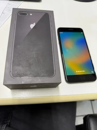 iPhone 8 Plus