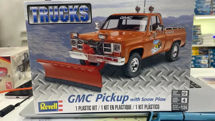 Kit Plastimodelismo Pick-up GMC Revell