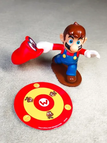 Boneco Super Mario Odyssey Mario e Cappy - McDonald's