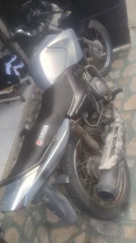 Vendo YBR 125 meu ZAP *82