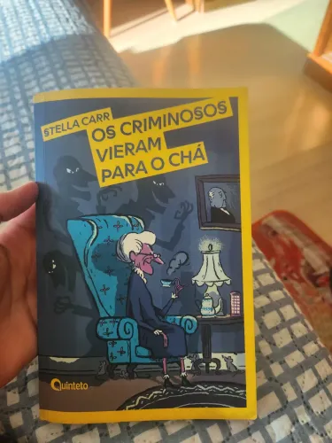 Livro os criminosos vieram para o chá
