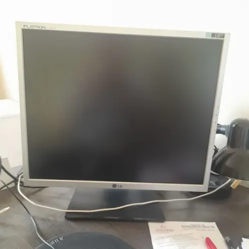 Monitor LG-19'' FLATRON L1952H