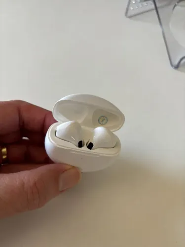 Fone Bluetooth TWS Pro6 - Earbuds sem fio com estojo carregador - não acompanha cabo