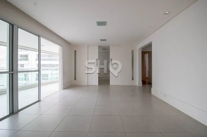 Apartamento na Vila Romana com 3 dormitórios