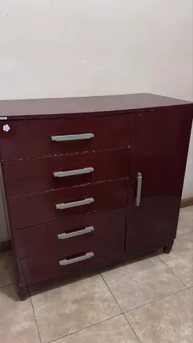 Venda de cômoda usada