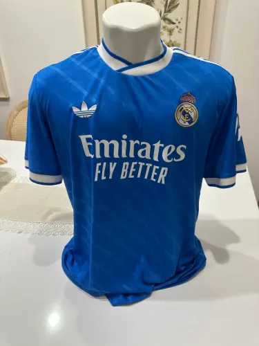 Real Madrid - 2025/26 - Third - Original - Modelo Torcedor - GG - 77x57