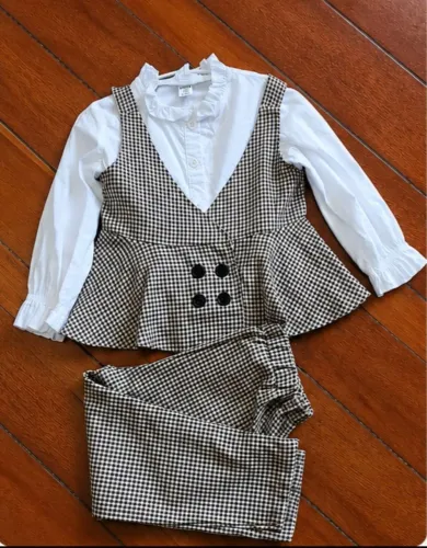 Conjunto infantil xadrez 3 peças.