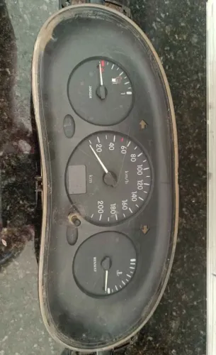 Painel de instrumentos Renault Clio
