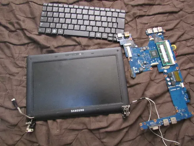 Placa mãe e Tela Netbook N145 Plus