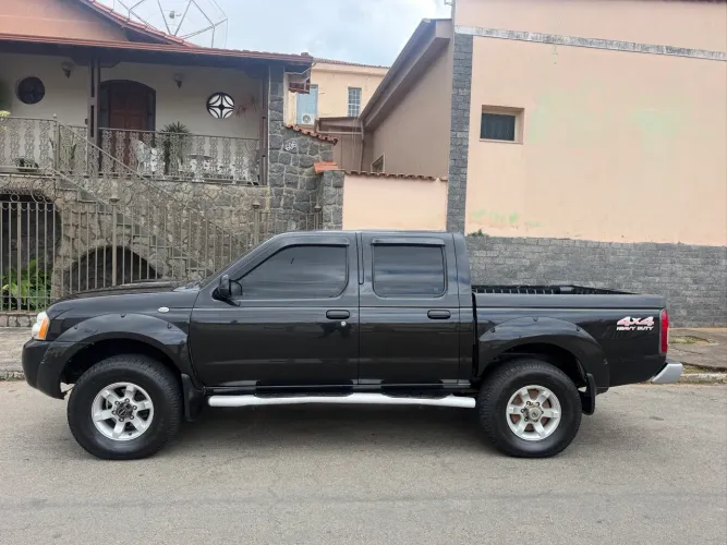 Nissan Frontier Se/se Strik/one CD 4X4 2.8 Dies 2005