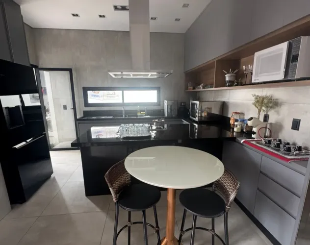 Casa à venda no Condomínio Varanda Sul em Uberlândia