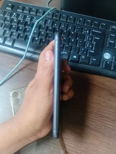 iPhone 11