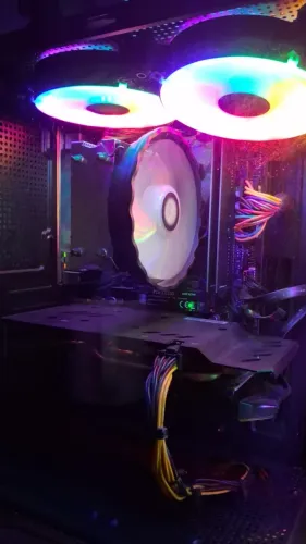 PC GAMER RYZEN 5 5600 + RTX 2060 SUPER