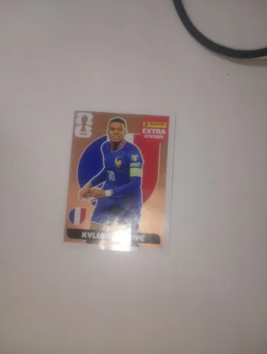 Figurinha extra legend do Mbappe bronze.