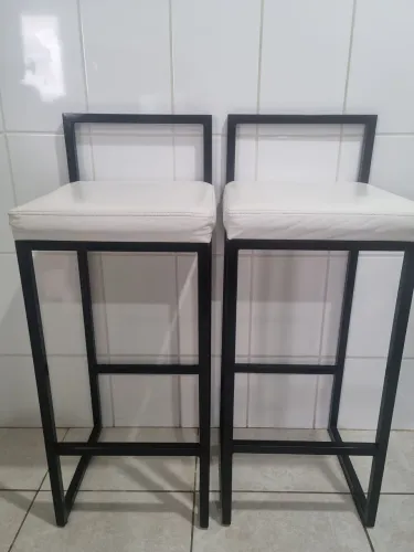 Banquetas estilo industrial branco
