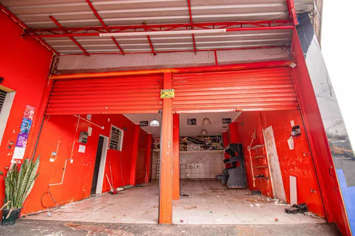 Galpão na Rua Rui Amaral Lemos, 140 100 m²
