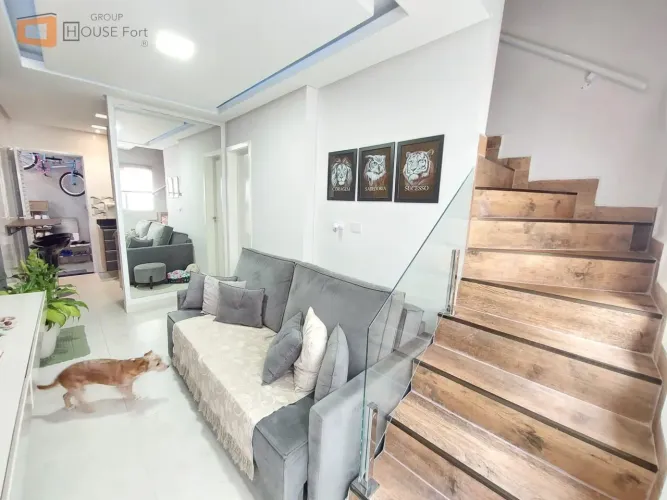 Casa de Condomínio em Aviação - Praia Grande, SP