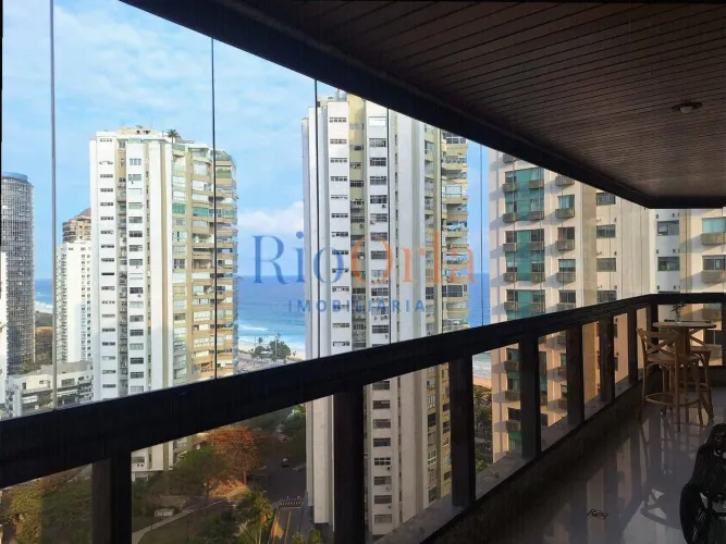 Barra da Tijuca Apartamento no Summer Dream Reformado e Vista Mar.