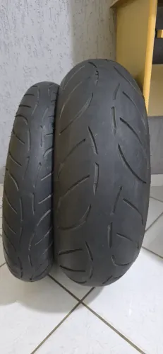 Par de pneus Metzeler Sportec M7