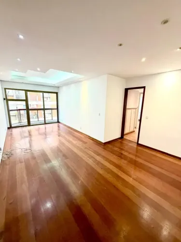 Apartamento para Locação na Fonte da Saudade | 3 Quartos (1 Suíte) | 2 Vagas | Infraestrut