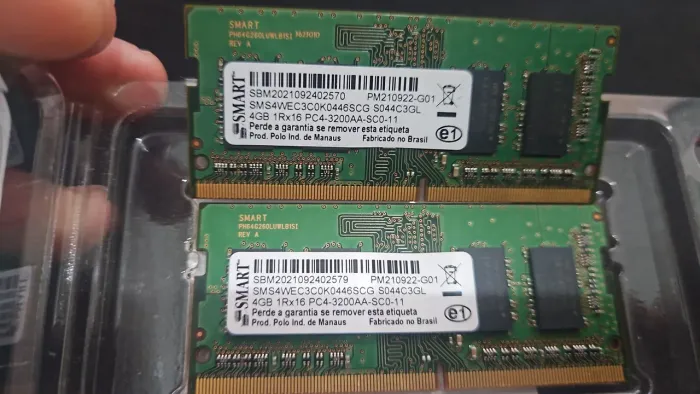 Memoria DDR4 - 2x 4GB - 3200 de frequência