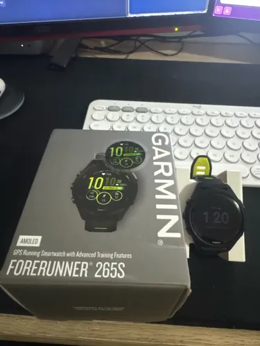 Garmin Foreruneer 265s na caixa