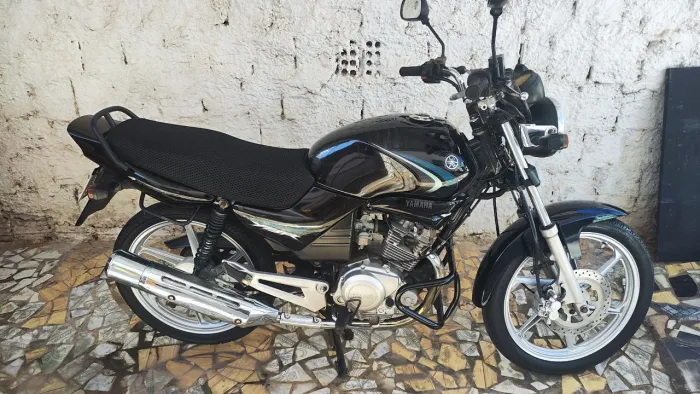 Vendo moto YBR super conservada