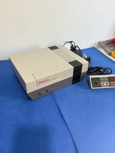 Console Nintendo 8 bits nes nintendinho