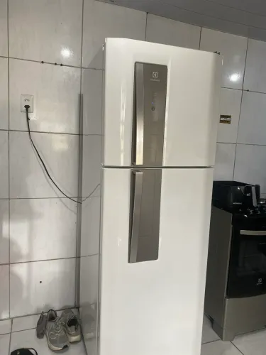 Geladeira Electrolux FROSTFREE