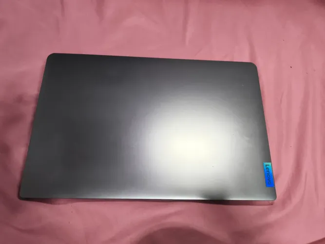 Vendo notebook sem marcas de uso