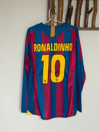 Camisa Barcelona Ronaldinho total 90 premium tam G nova !!! manga longa!!