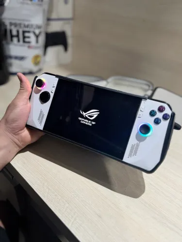 ROG Ally Z1 Extreme