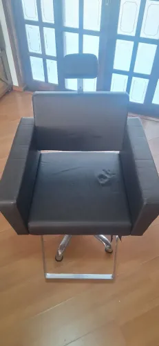 Cadeira para barbeiro ou salão de beleza
