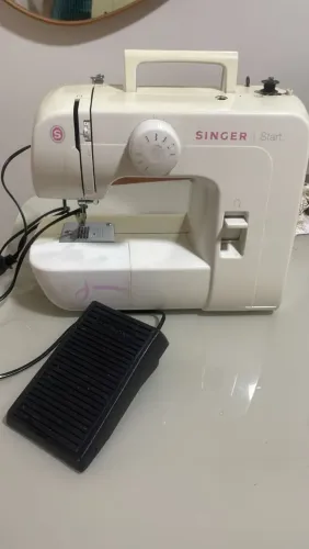 Máquina de Costura Singer Start
