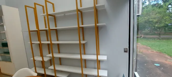 Estante Planejada 2,90x2,60 com LED | perfeito Estado