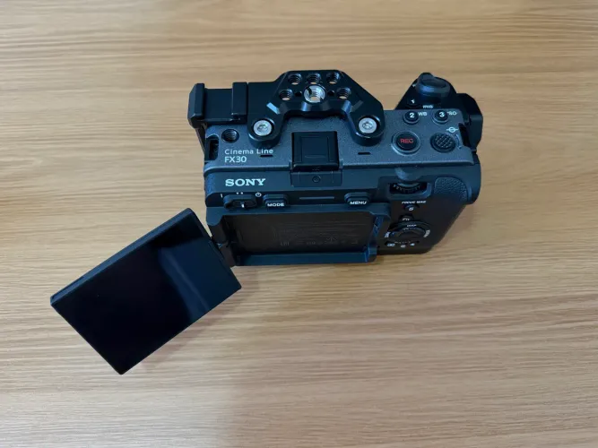 Sony FX30 Cinema Line + Lente Viltrox 23mm f/1.4 AF (Apenas 5 Meses de Uso!)