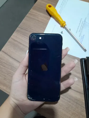 Vendo ou troco IPhone SE 64gb