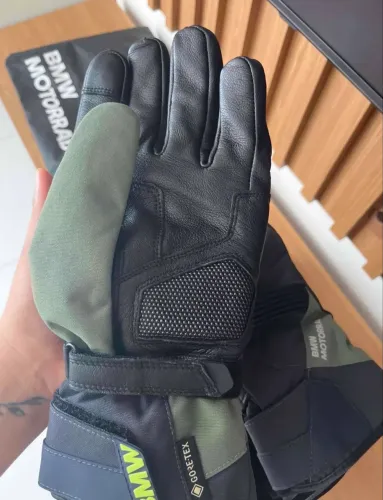 Bota e Luva BMW