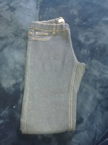 Calça jeans feminina infantil feminina semi nova 