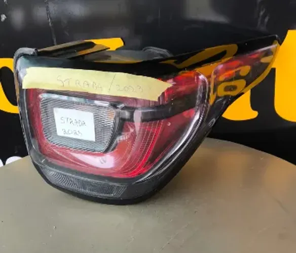 Lanterna Traseira Fiat Strada 2023