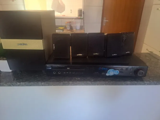 Home theater da marca Britânia à venda