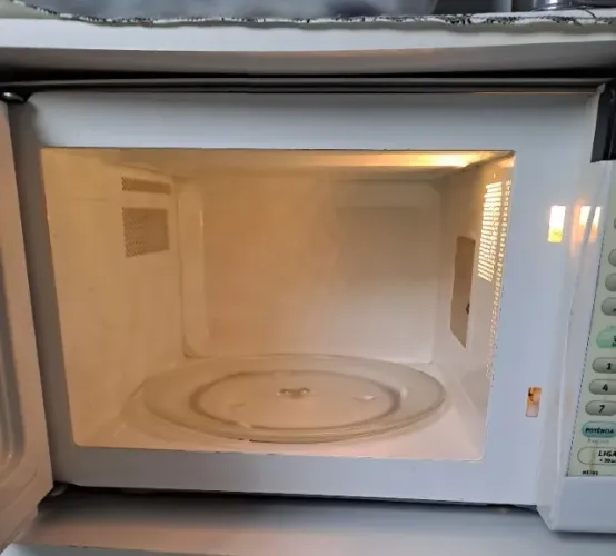Micro-ondas Electrolux branco