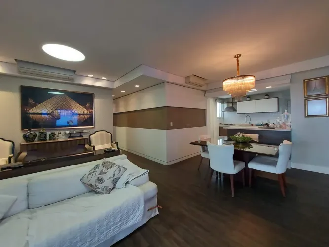 Vendo um Lindo Apartamento no Condomínio Reserva Do Bosque