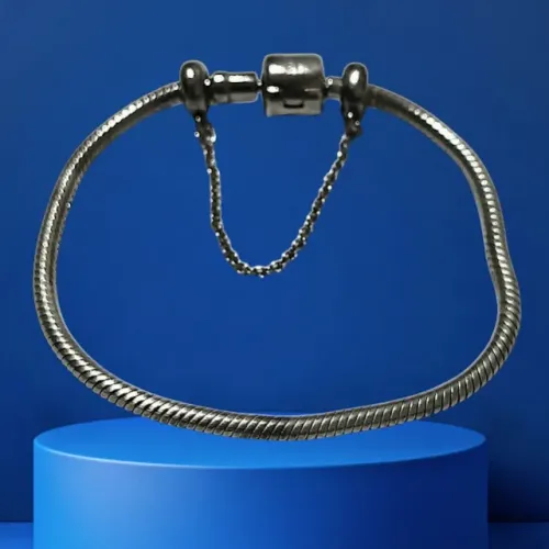 Pulseira berloqueira life Vivara com trava de segurança