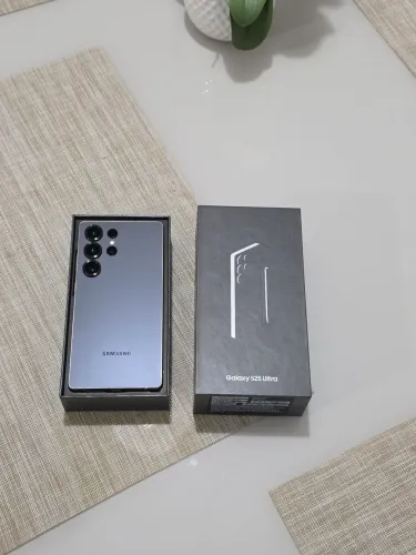 Galaxy S25 Ultra 512Gb (impecável) 