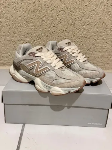 Tênis New Balance 9060 Bege Creme