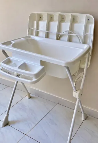 Banheira com trocador bebê