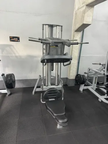 Vendo leg press 80° total health
